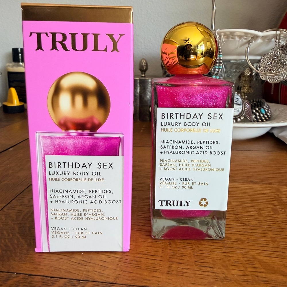 TRULY Luxury Body Oil